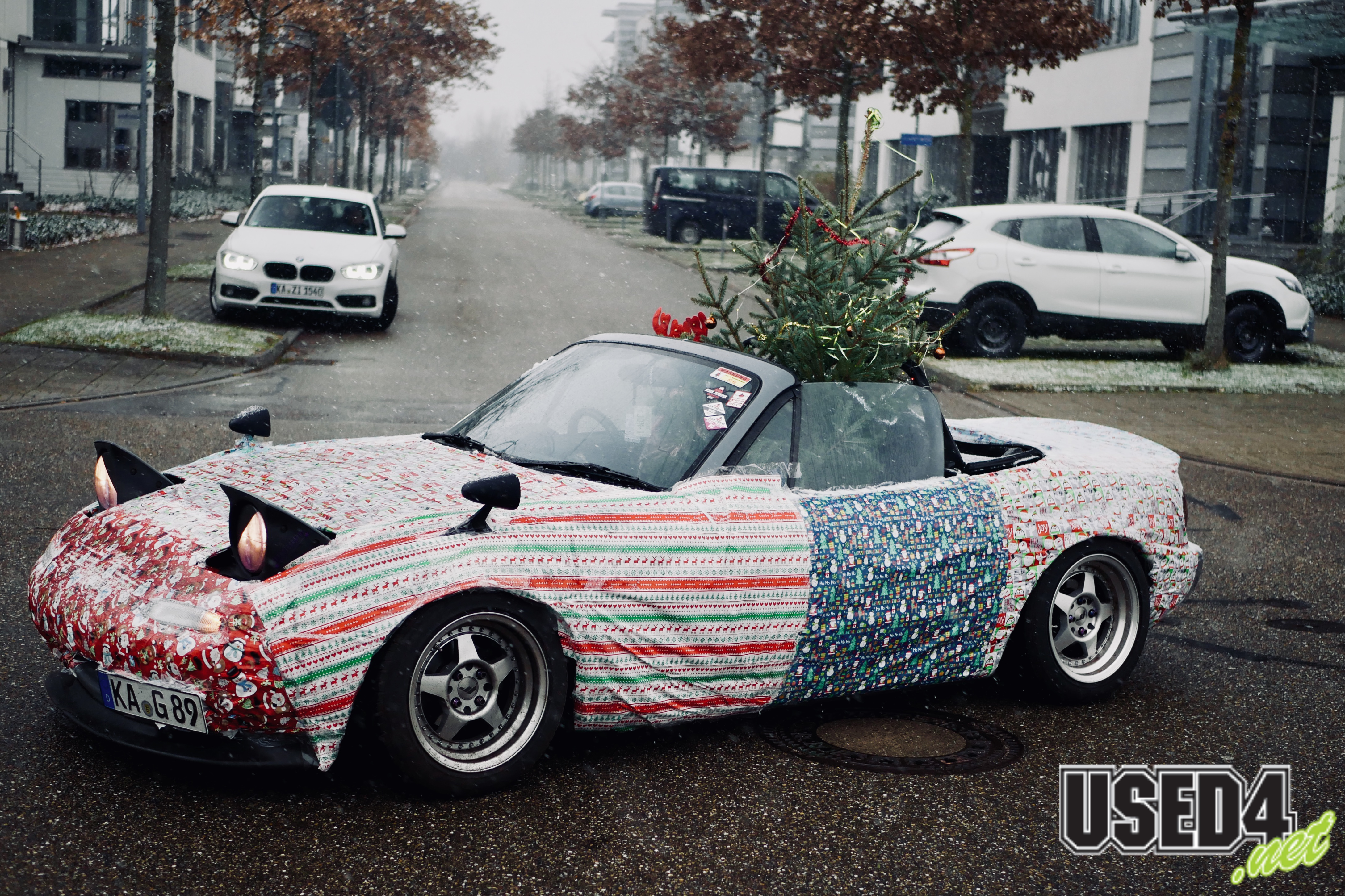 Advent Advent, der Eunos rennt! Sarahs Roadster ist ein wahres Geschenk